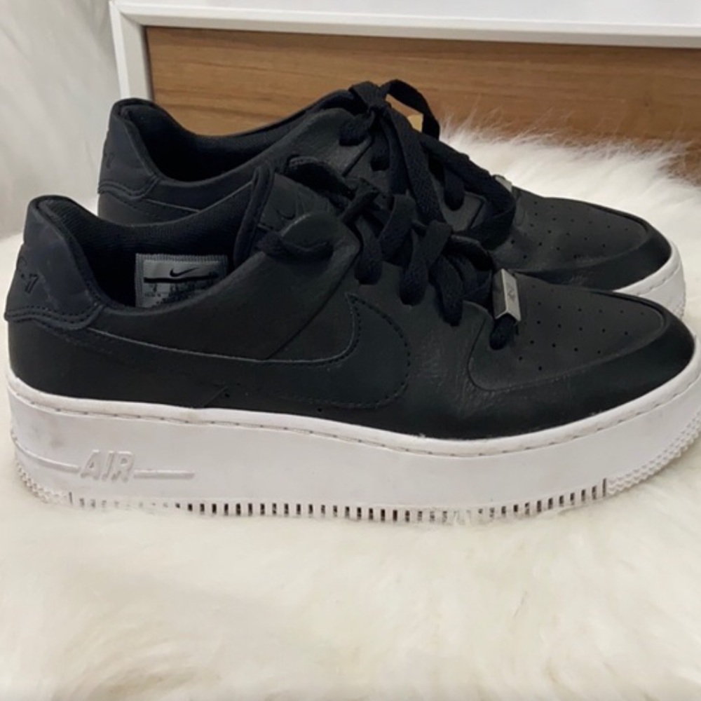 Nike Sage Air Force 1
